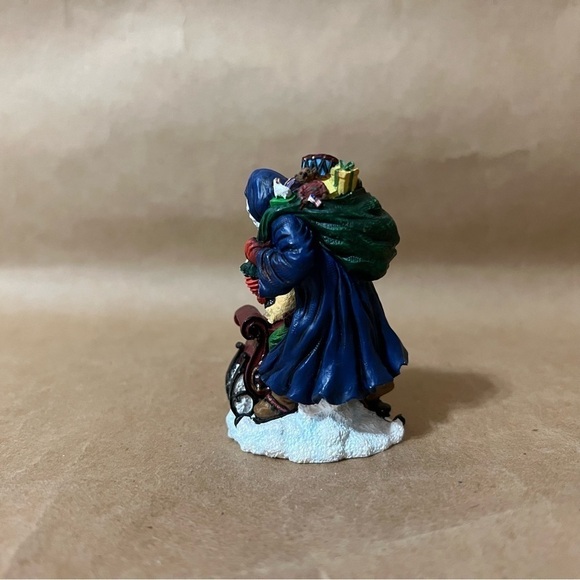 Pipka | Starlight Santa Handcrafted Father Christmas Figurine Mini Collection - Picture 5 of 7